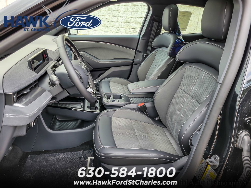 2025 FORD MUSTANG MACH-E - Image 6