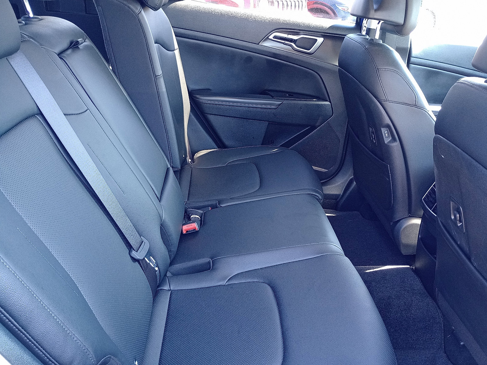 2025 Kia Sportage EX photo 8