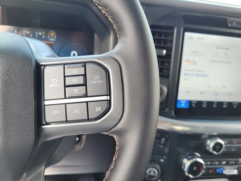 2025 Ford F-150 Lariat photo 21