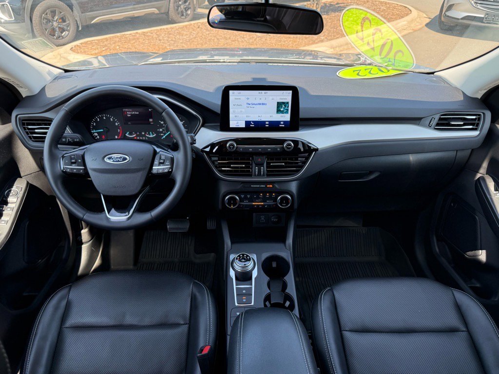 2022 Ford Escape SEL photo 12
