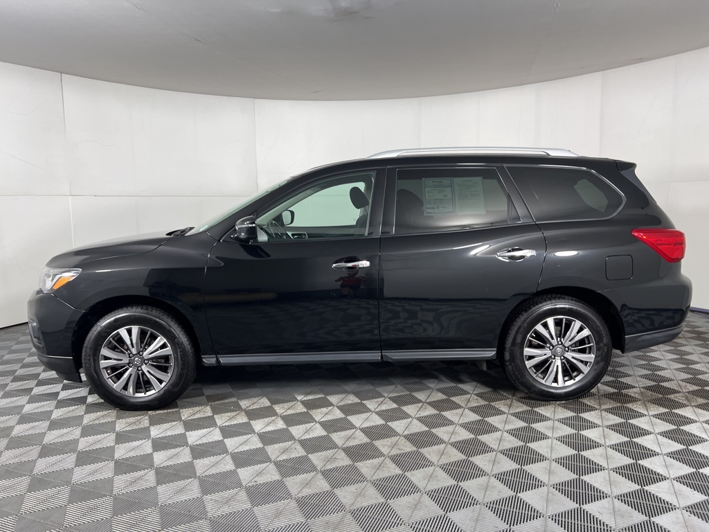 2019 Nissan Pathfinder SV photo 15