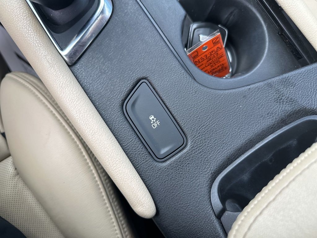2017 Cadillac XT5 Luxury photo 28