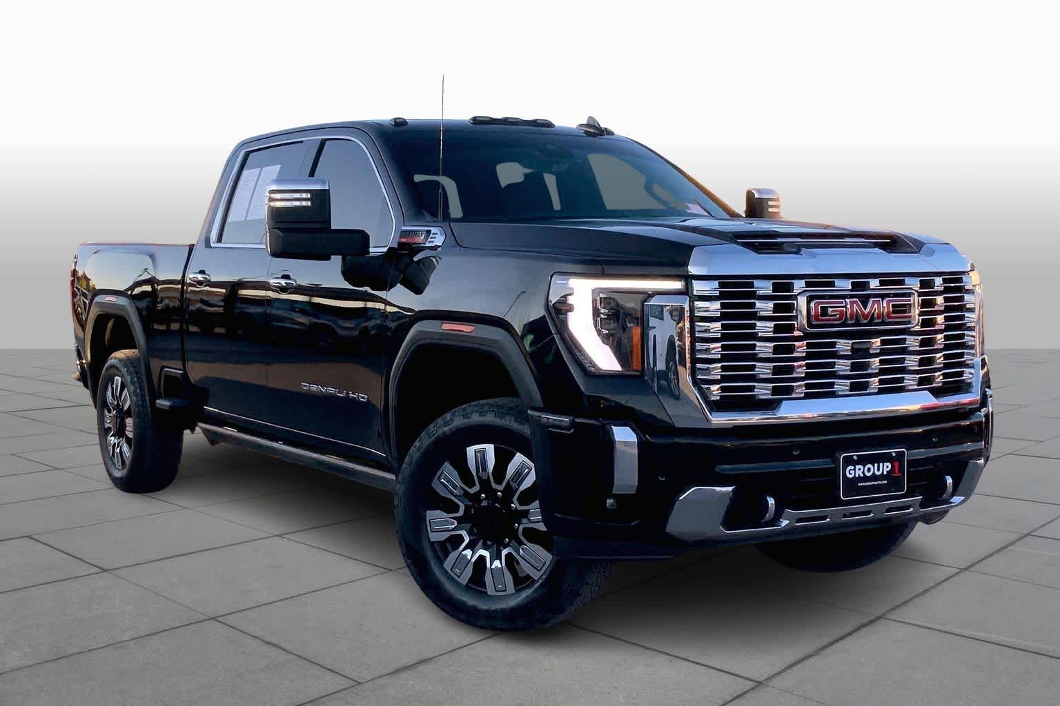 2024 Gmc Sierra 2500 HD Denali photo 2