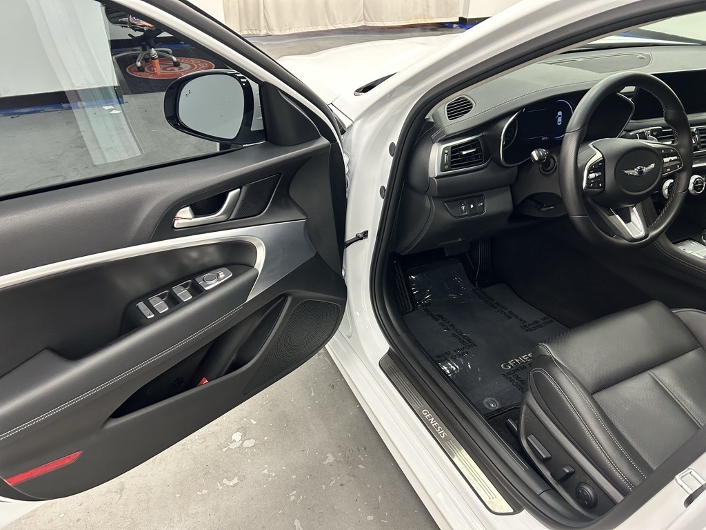2022 Genesis G70 2.0T photo 9