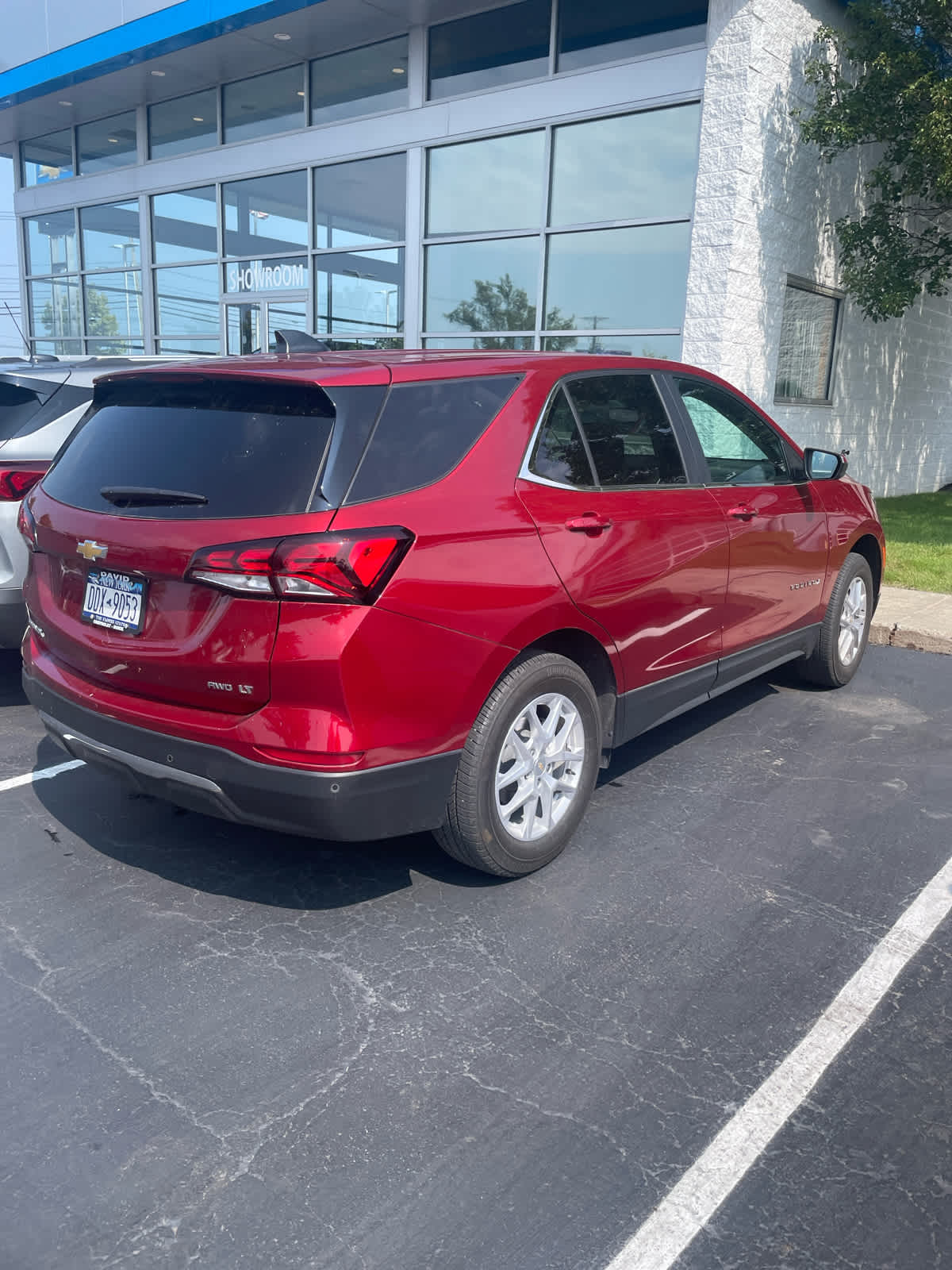 2024 Chevrolet Equinox LT photo 3
