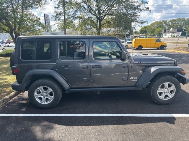 2018 Jeep Wrangler Unlimited Sport S photo 2