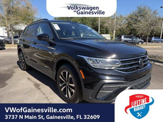 2024 Volkswagen Tiguan S's photo