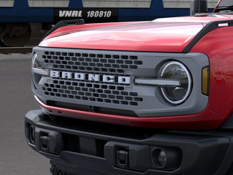 2025 Ford Bronco Badlands photo 14