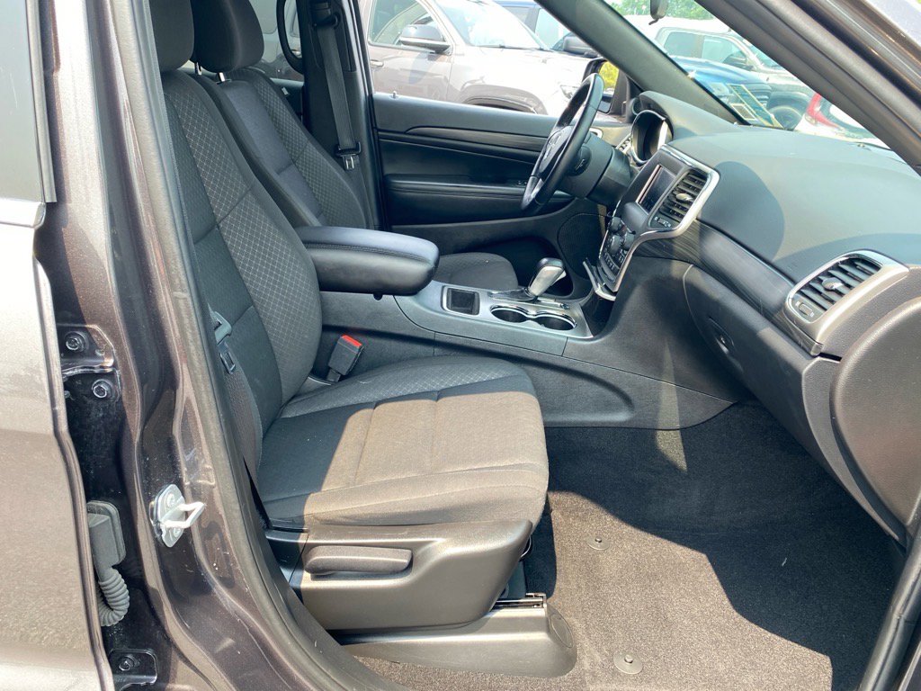 2021 Jeep Grand Cherokee Laredo E photo 22