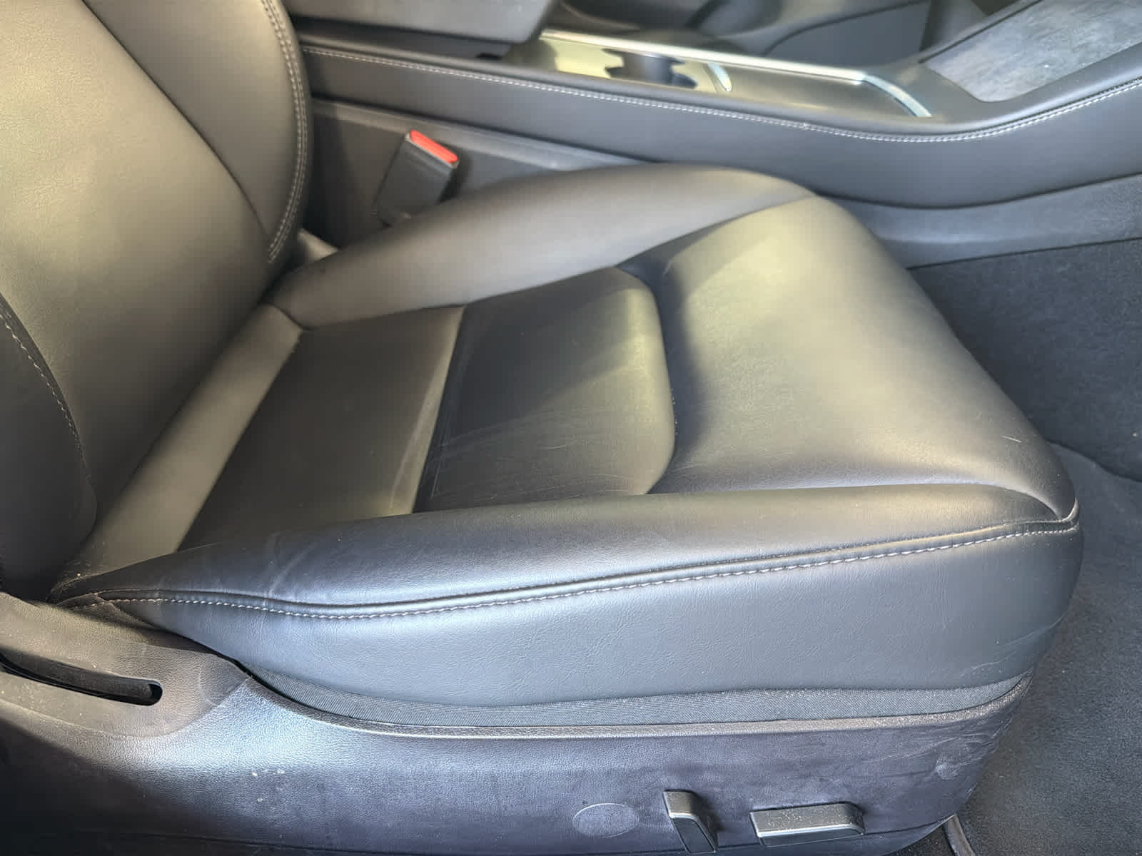 2022 Tesla Model 3 Long Range photo 9