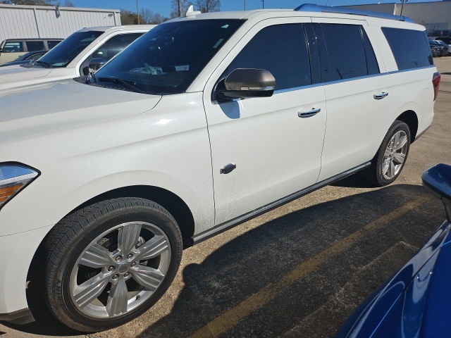 2022 Ford Expedition King ranch's photo