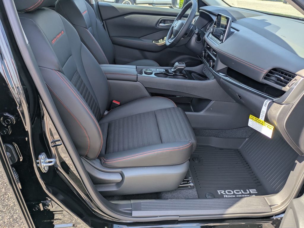 2026 Nissan Rogue SV photo 27