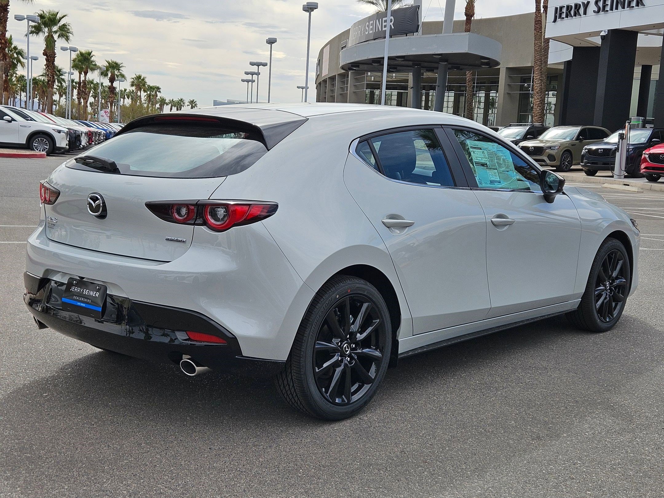 2025 Mazda Mazda3 Hatchback 2.5 Select Sport photo 5