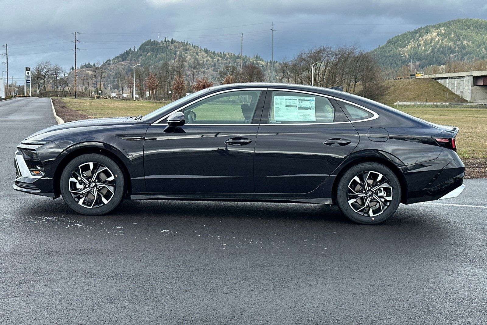 2025 Hyundai Sonata SEL photo 6
