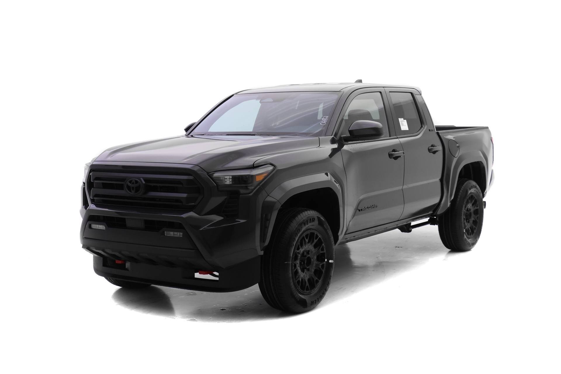 2025 Toyota Tacoma SR5's photo