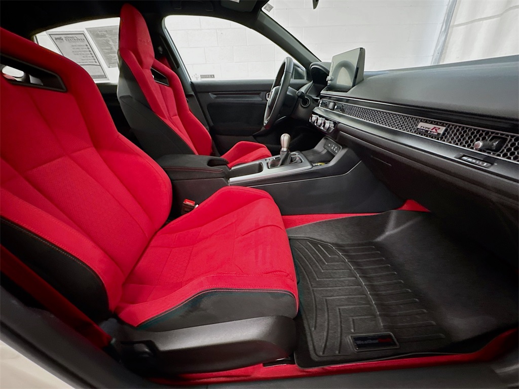 2024 Honda Civic Type R photo 29