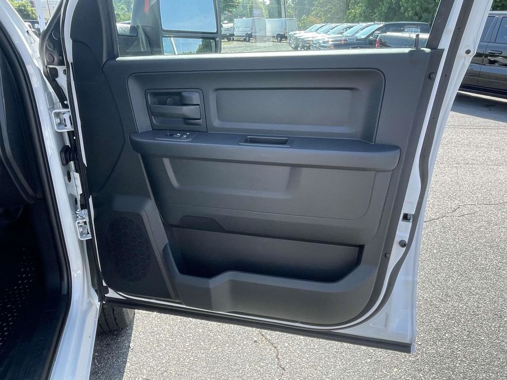 2025 Ram 2500 Tradesman photo 15