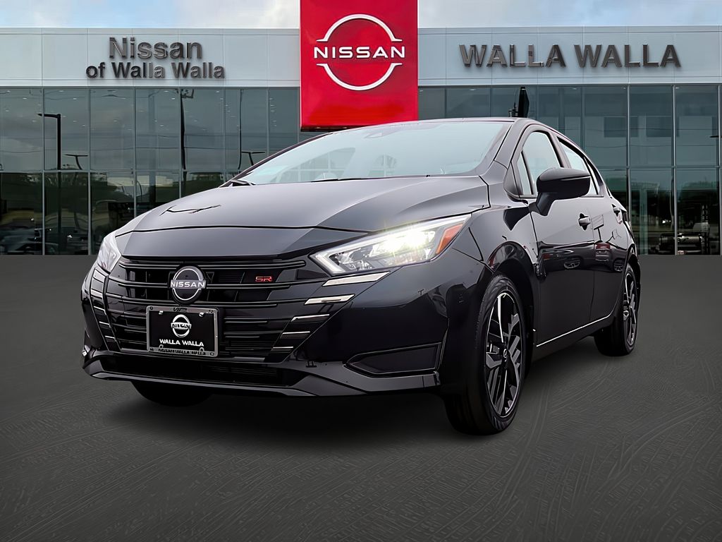 2025 Nissan Versa SR photo 3