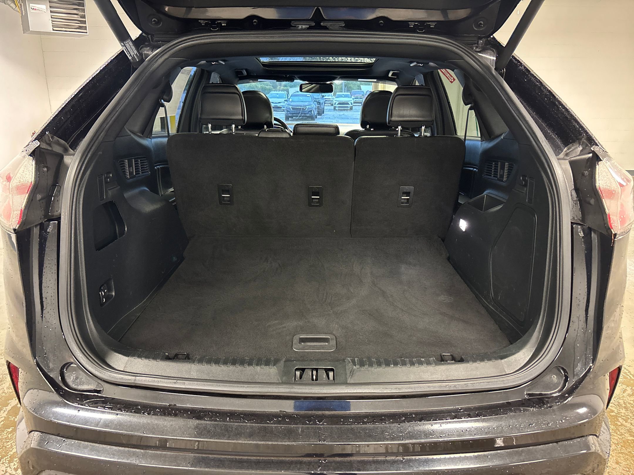2019 Ford Edge ST photo 23