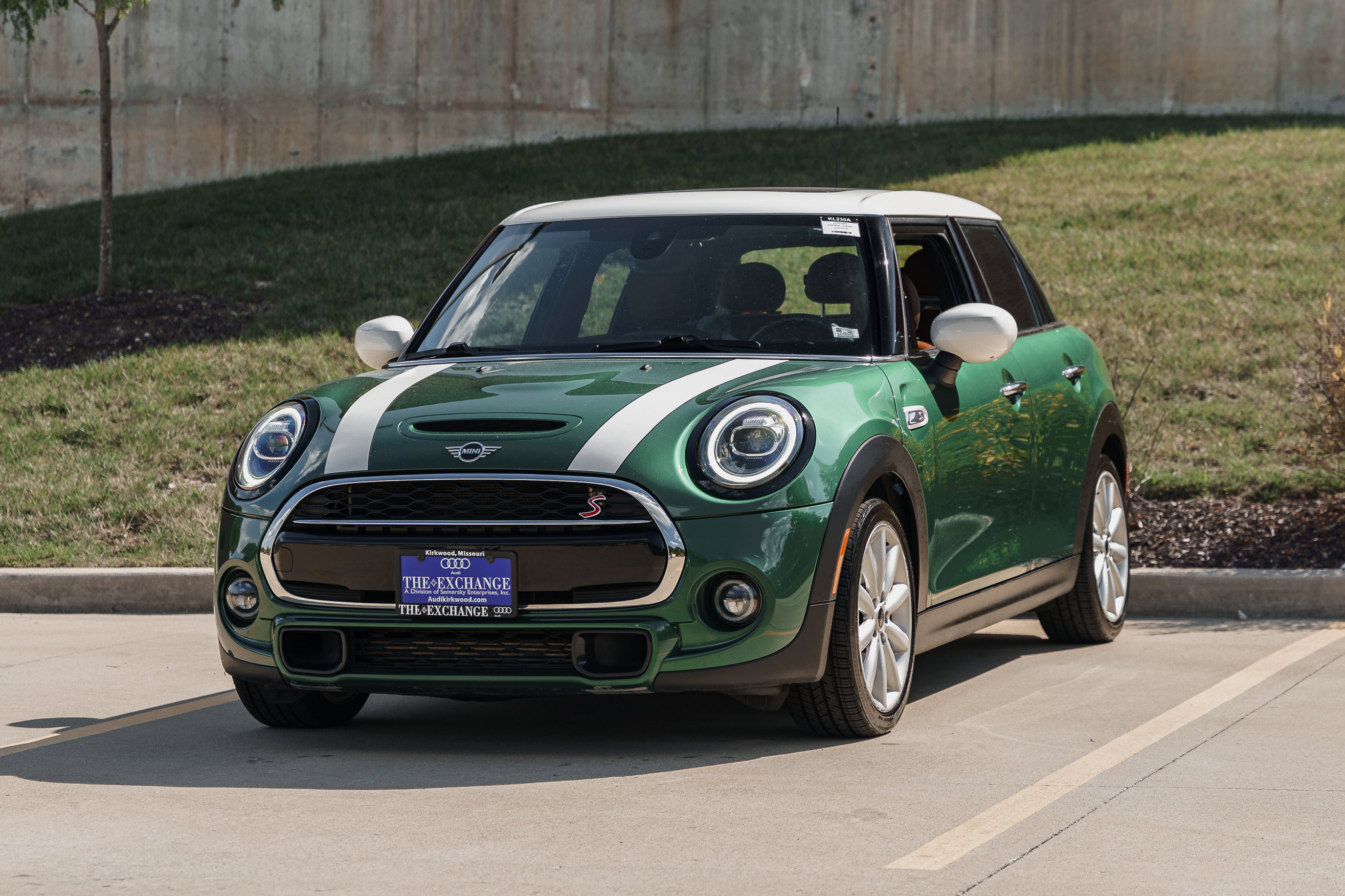 2020 Mini Cooper 4 Door Hardtop S photo 5
