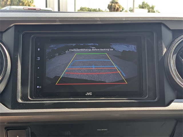 2019 Toyota Tacoma SR5 photo 32