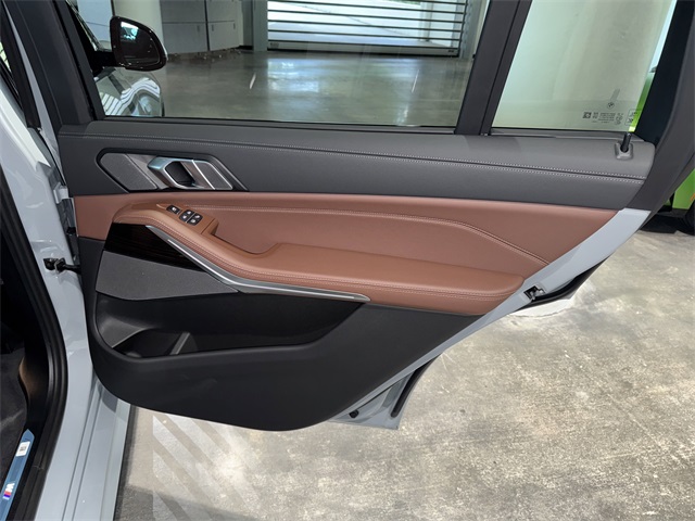 New 2026 Brooklyn Grey Metallic BMW xDrive40i image 10