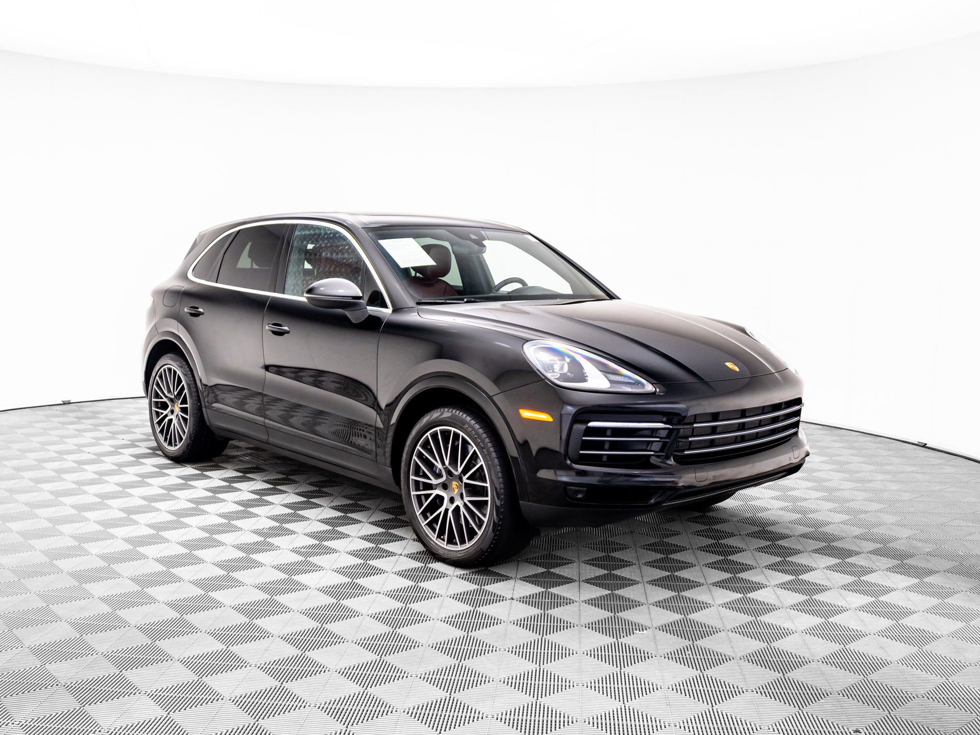 2022 Porsche Cayenne Base photo 6