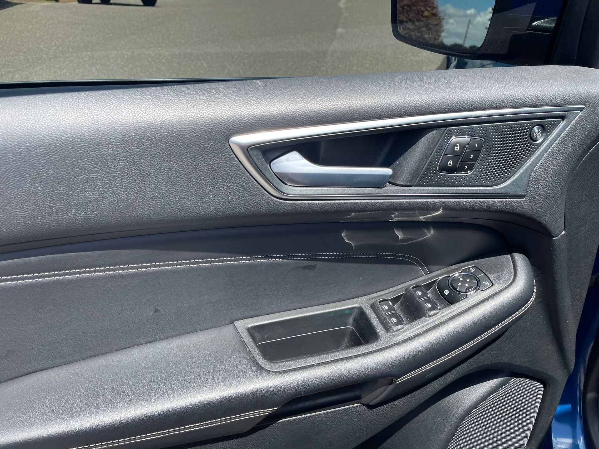 2024 Ford Edge Titanium photo 12