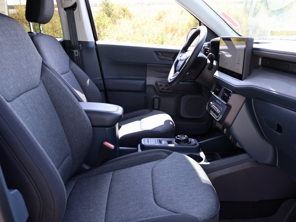 2025 Ford Maverick XLT photo 9