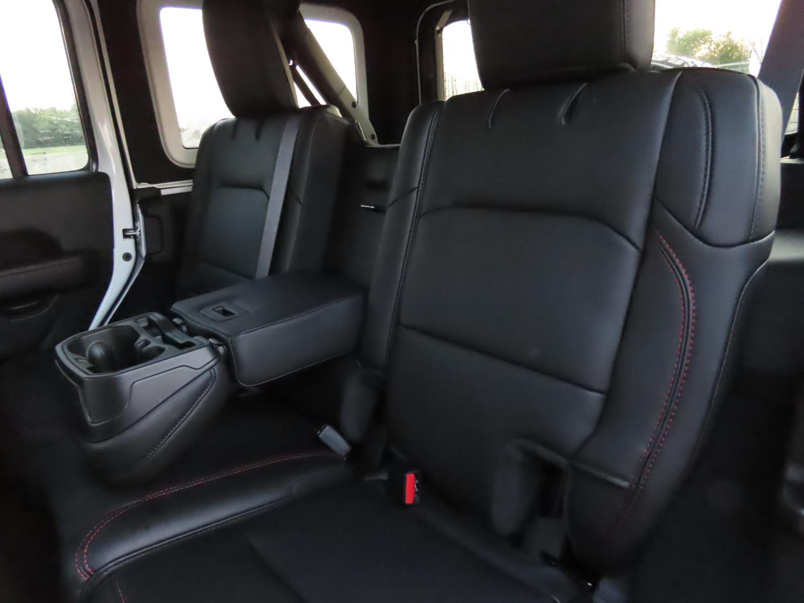 2025 Jeep Wrangler Rubicon X photo 29