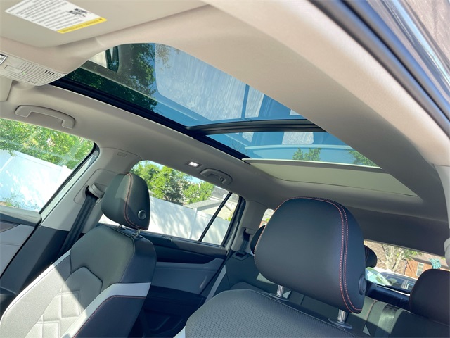 2025 Volkswagen Atlas Peak Edition SE photo 38
