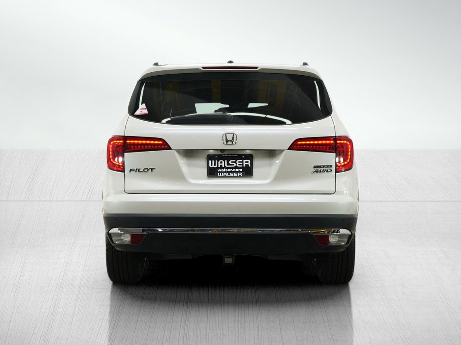 2016 Honda Pilot Touring photo 4
