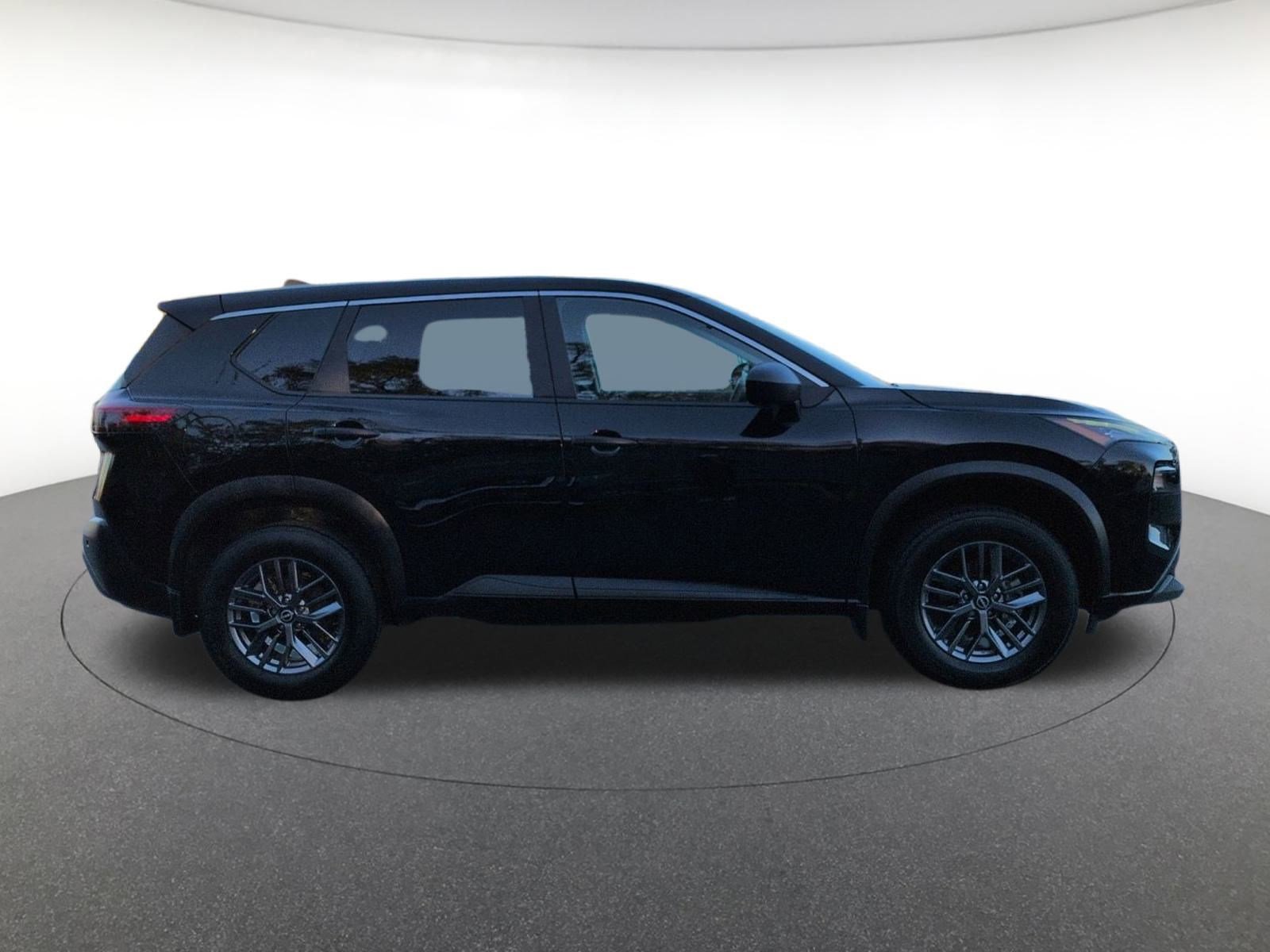 2023 Nissan Rogue S photo 2