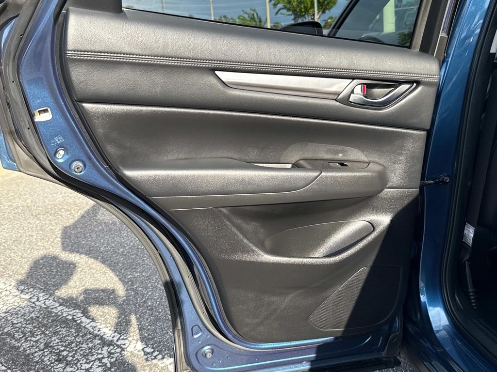 2023 Mazda CX-5 2.5 Select photo 11