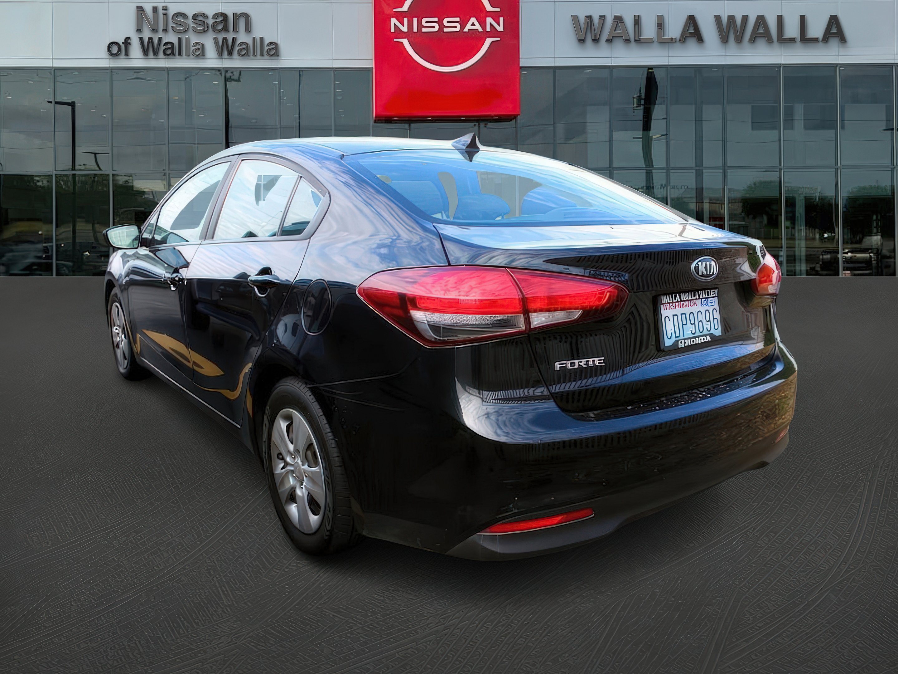 2018 Kia Forte LX Base photo 4