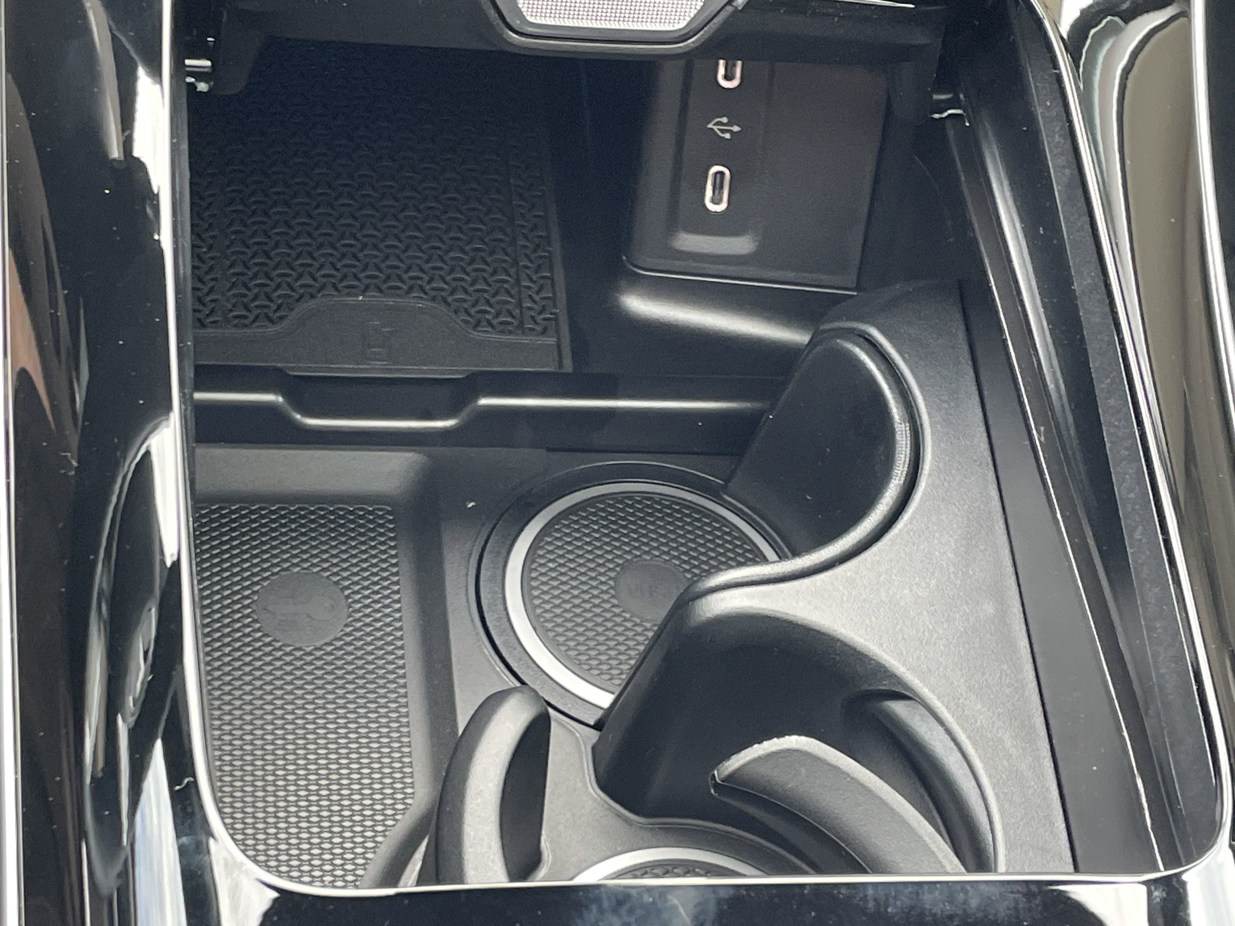 2026 Mercedes Benz GLC 300 photo 19