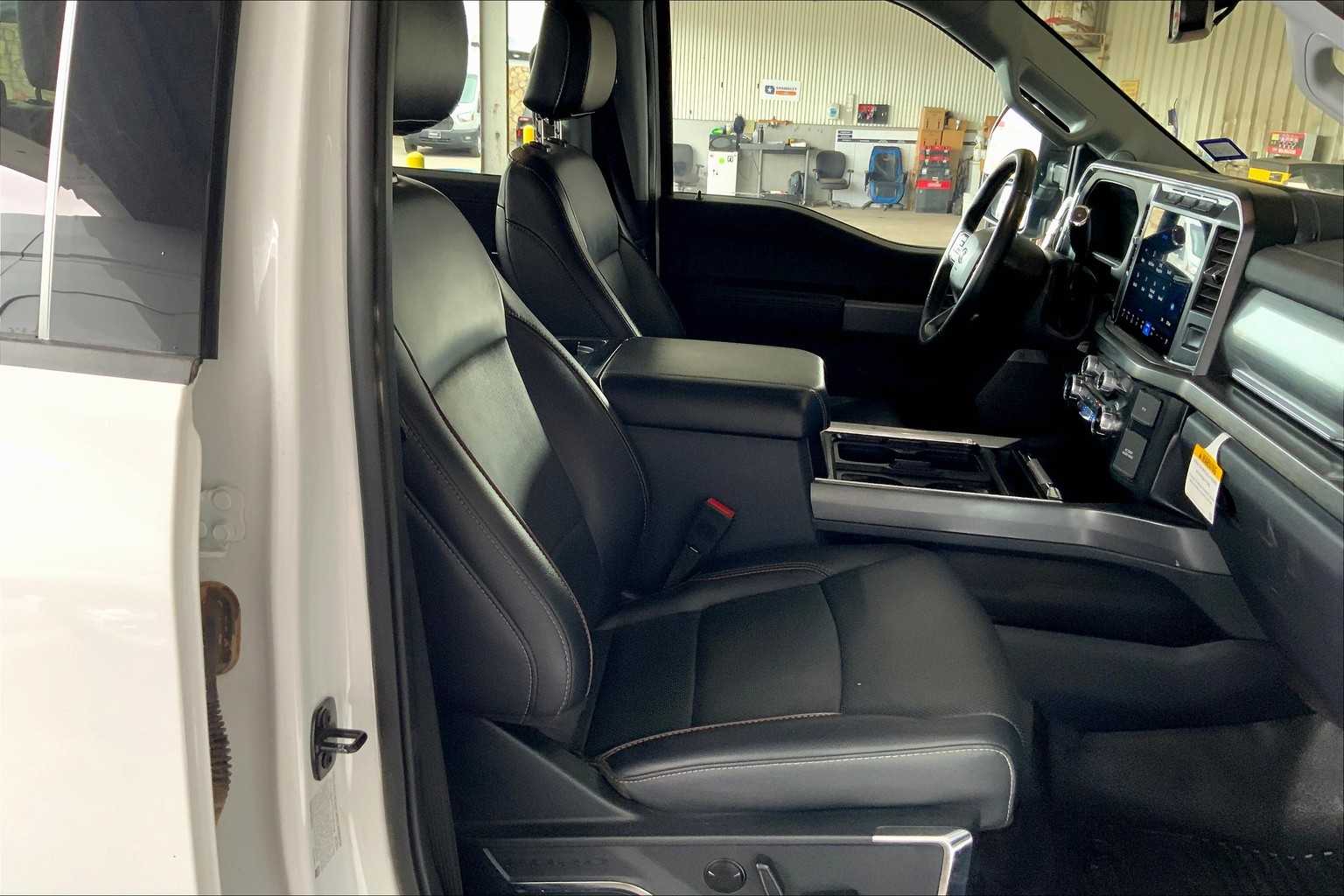 2024 Ford F-250 Lariat photo 8