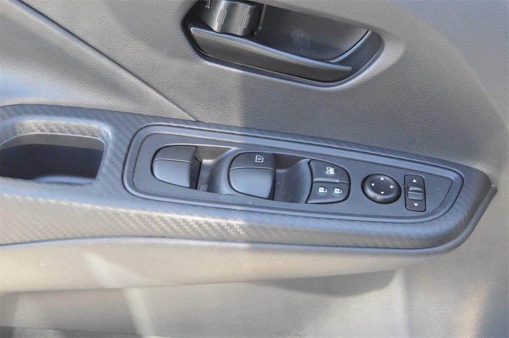 2025 Nissan Versa S photo 24