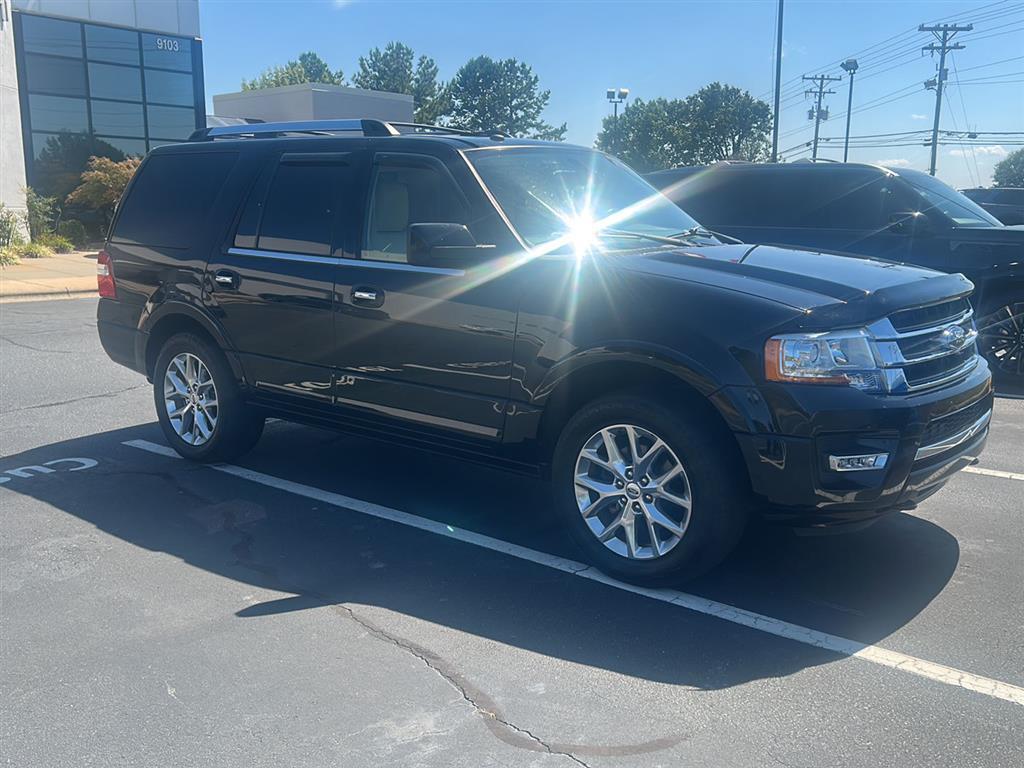 2017 Ford Expedition Limited photo 2