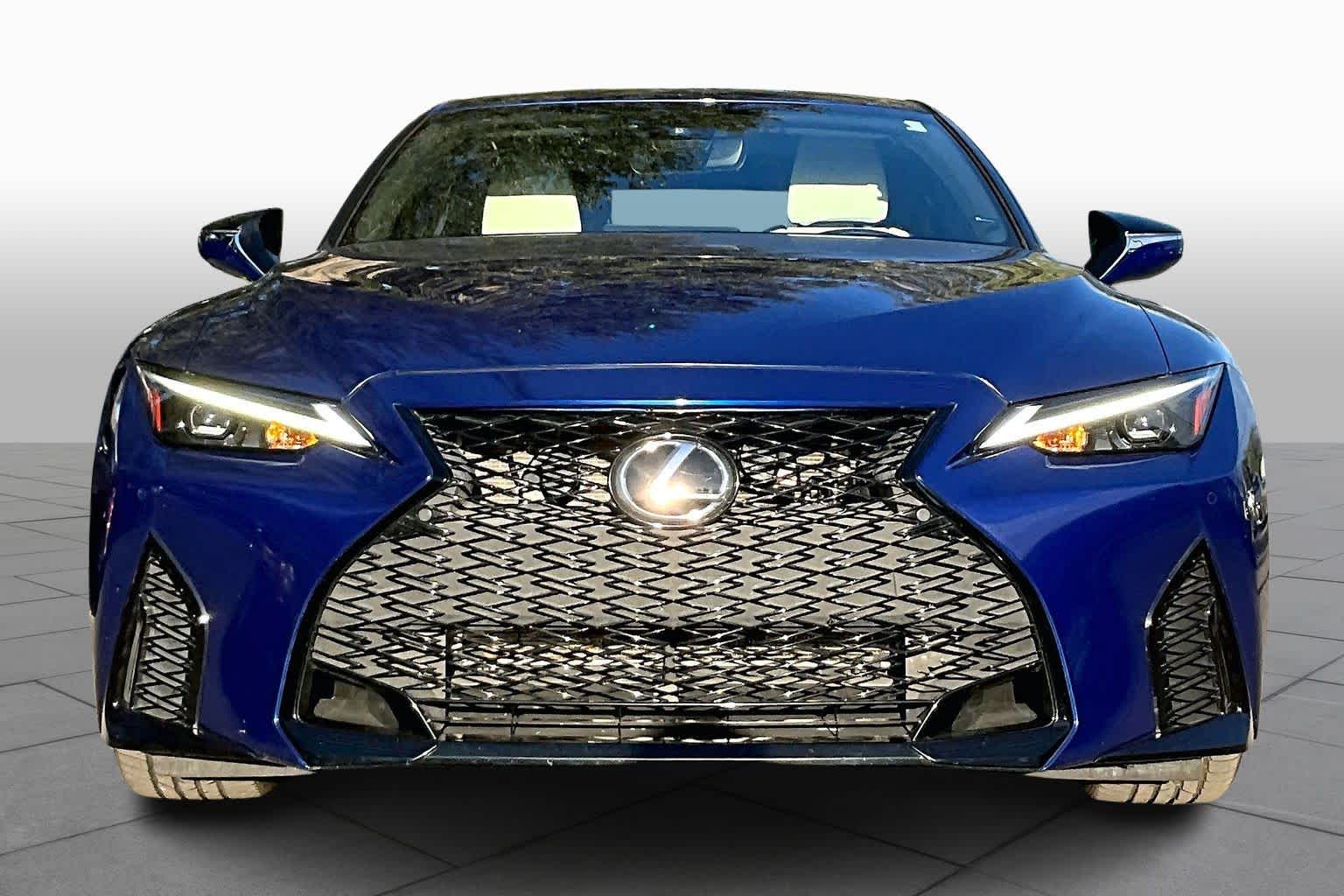 2022 Lexus IS F SPORT photo 3
