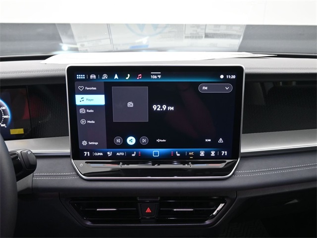 2025 Volkswagen Tiguan SE photo 3