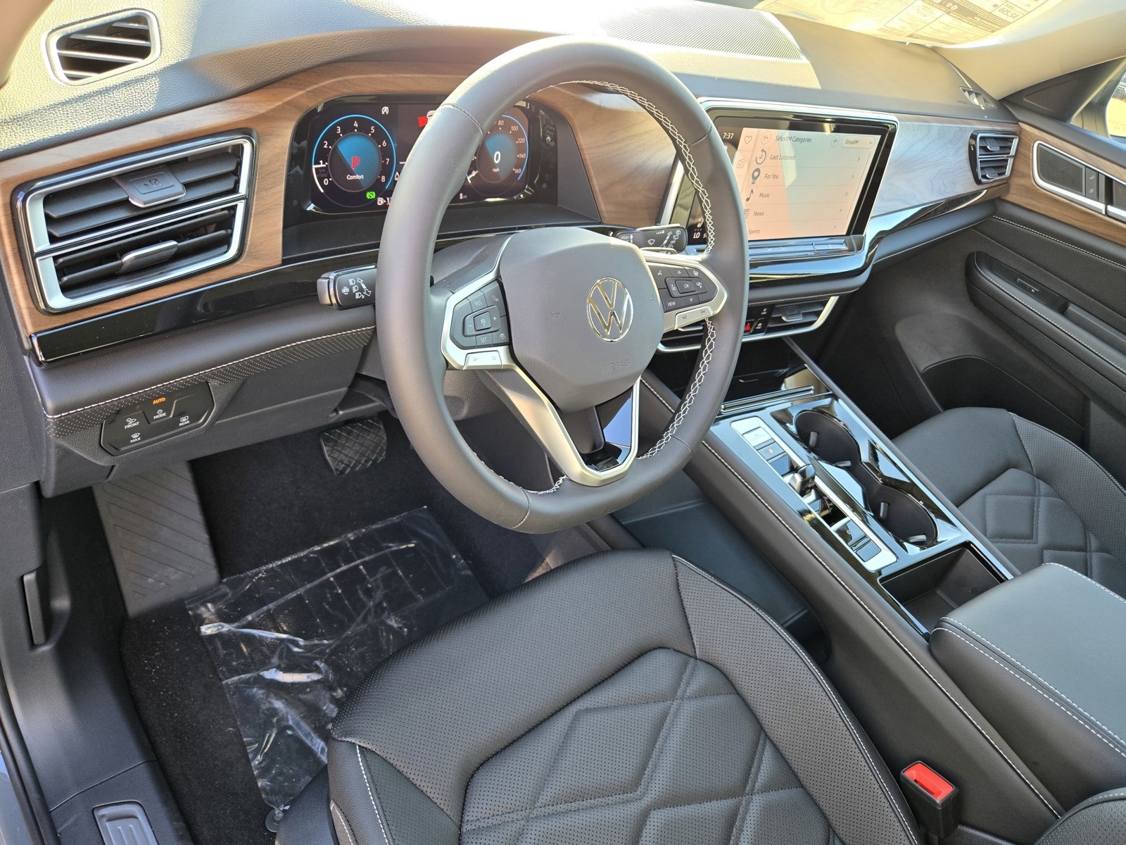 2026 Volkswagen Atlas SE Technology photo 10