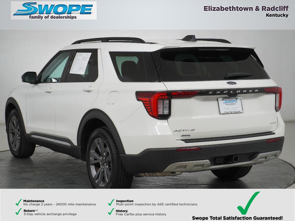 2025 Ford Explorer photo 4