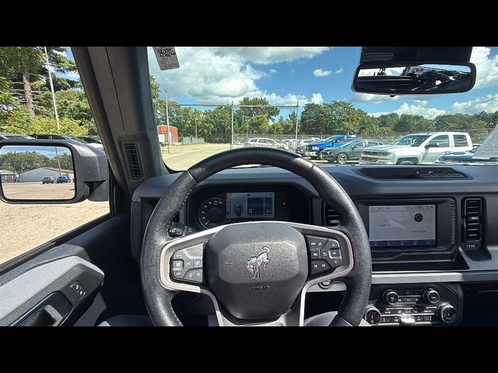 2022 Ford Bronco Base Big Bend Black Diamond Outer Banks photo 8