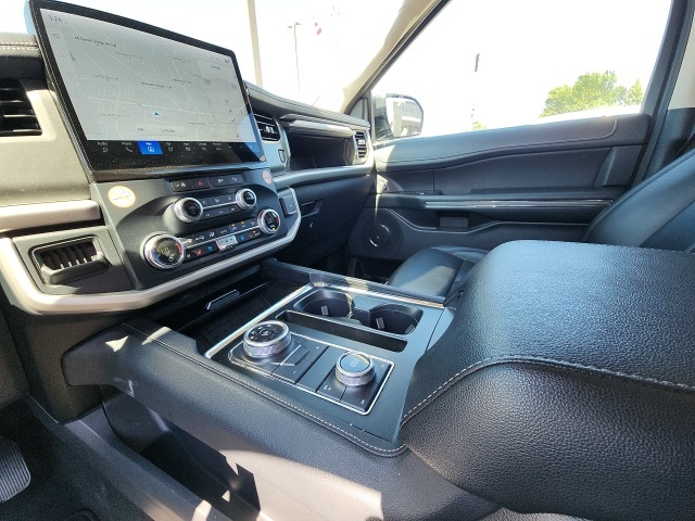 2024 Ford Expedition XLT photo 14