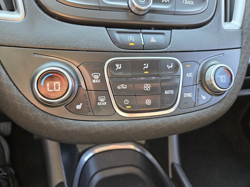 2022 Chevrolet Malibu 1LT photo 21
