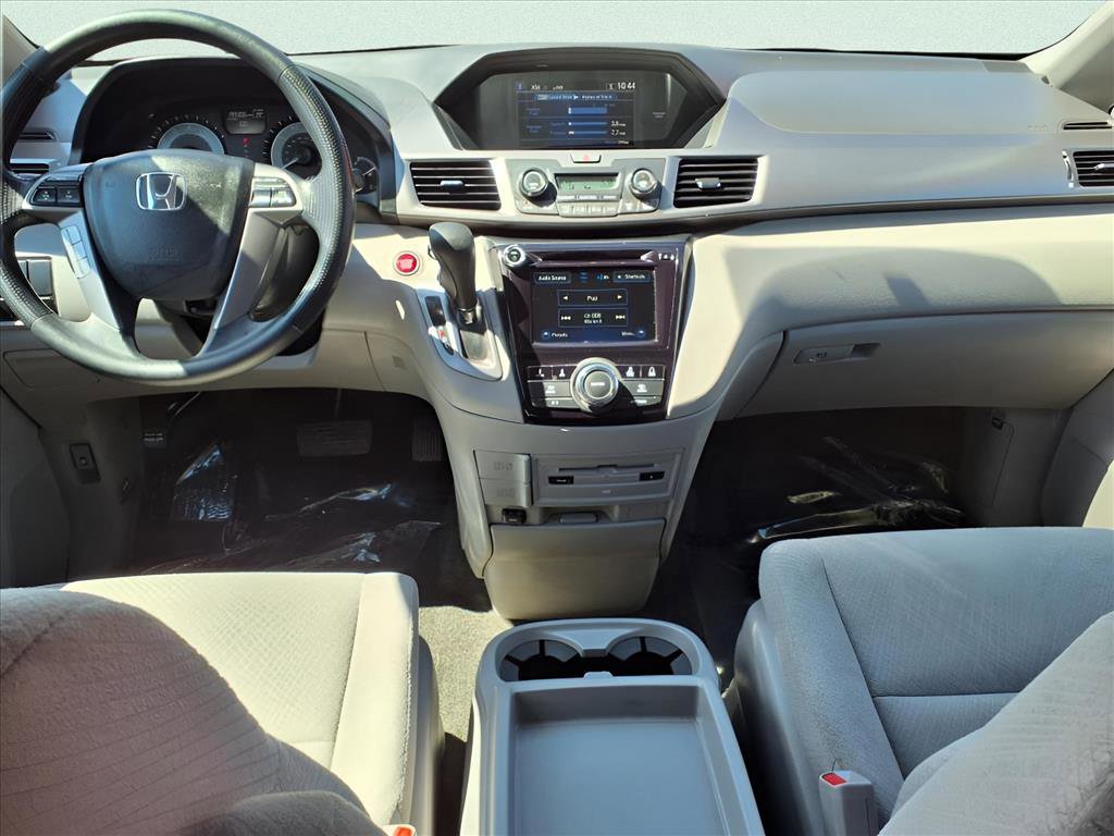2016 Honda Odyssey SE photo 15