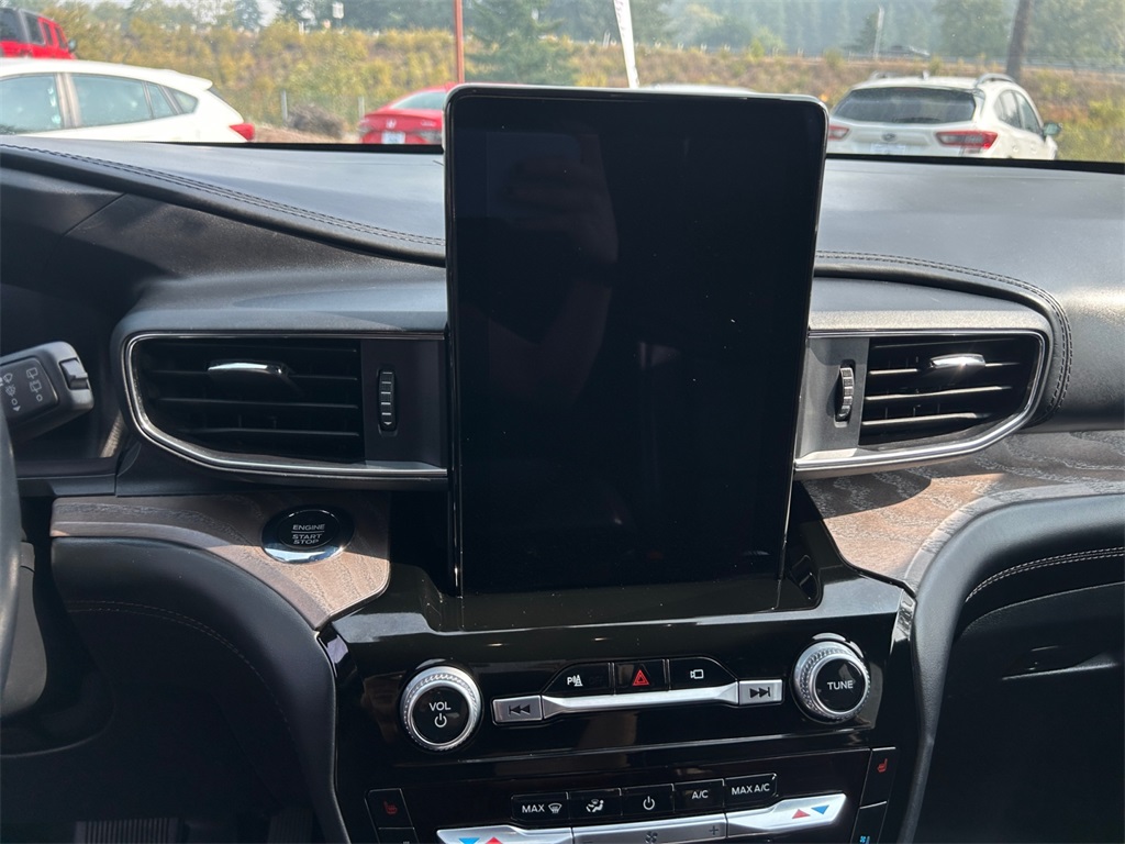 2021 Ford Explorer Platinum photo 15