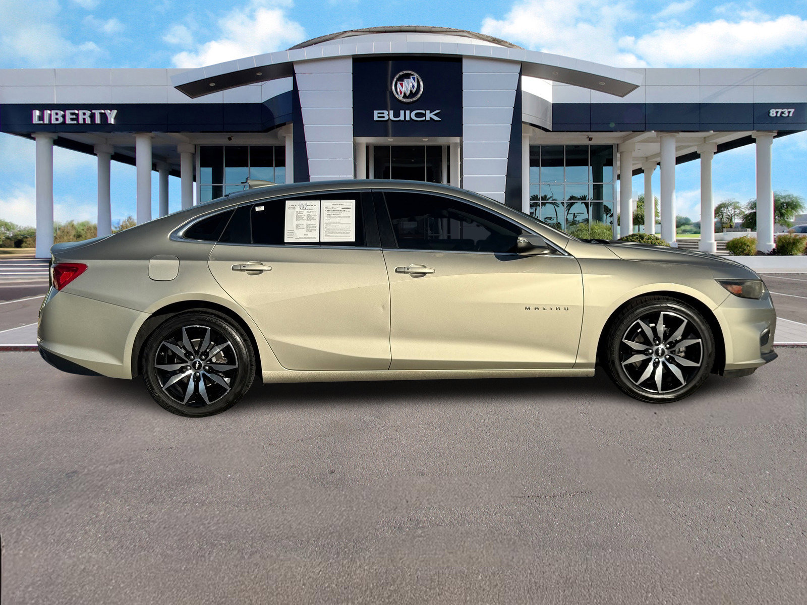 Used 2016 Chevrolet Malibu 2LT with VIN 1G1ZF5SX4GF254954 for sale in Peoria, AZ