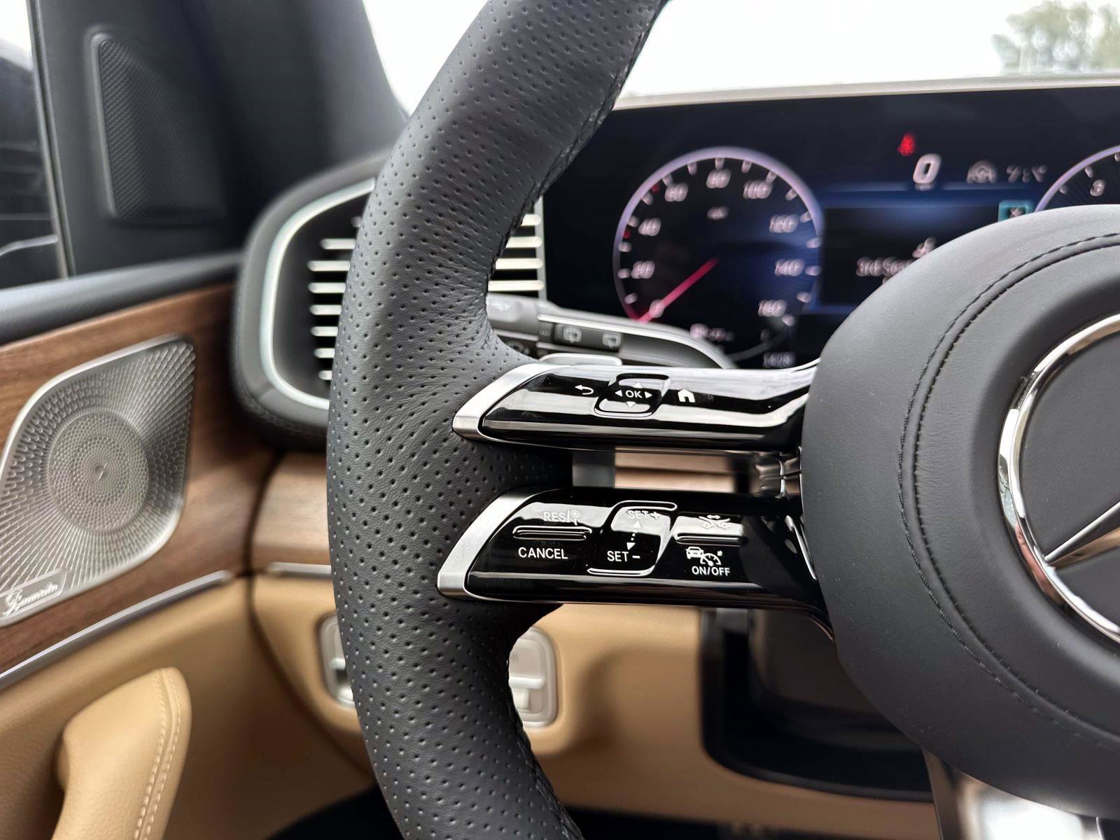 2026 Mercedes Benz GLS 450 4MATIC photo 24